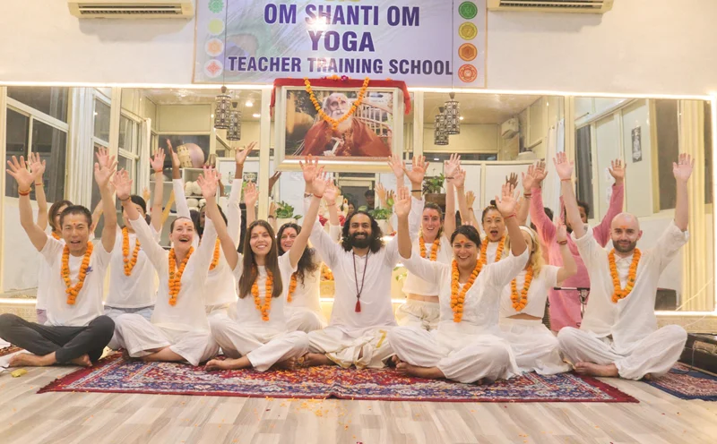 100 Hour Yoga Teacher Training in Rishikesh, India